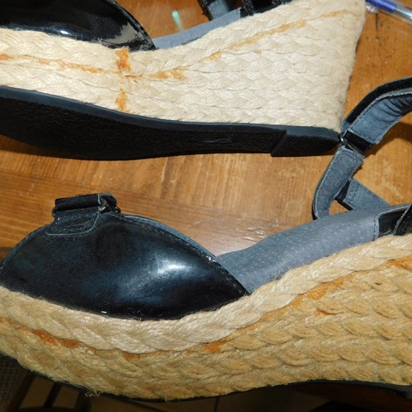 SOFT WALK Black Patent San Marino Platform Sandals Sz 10 - Picture 4 of 4